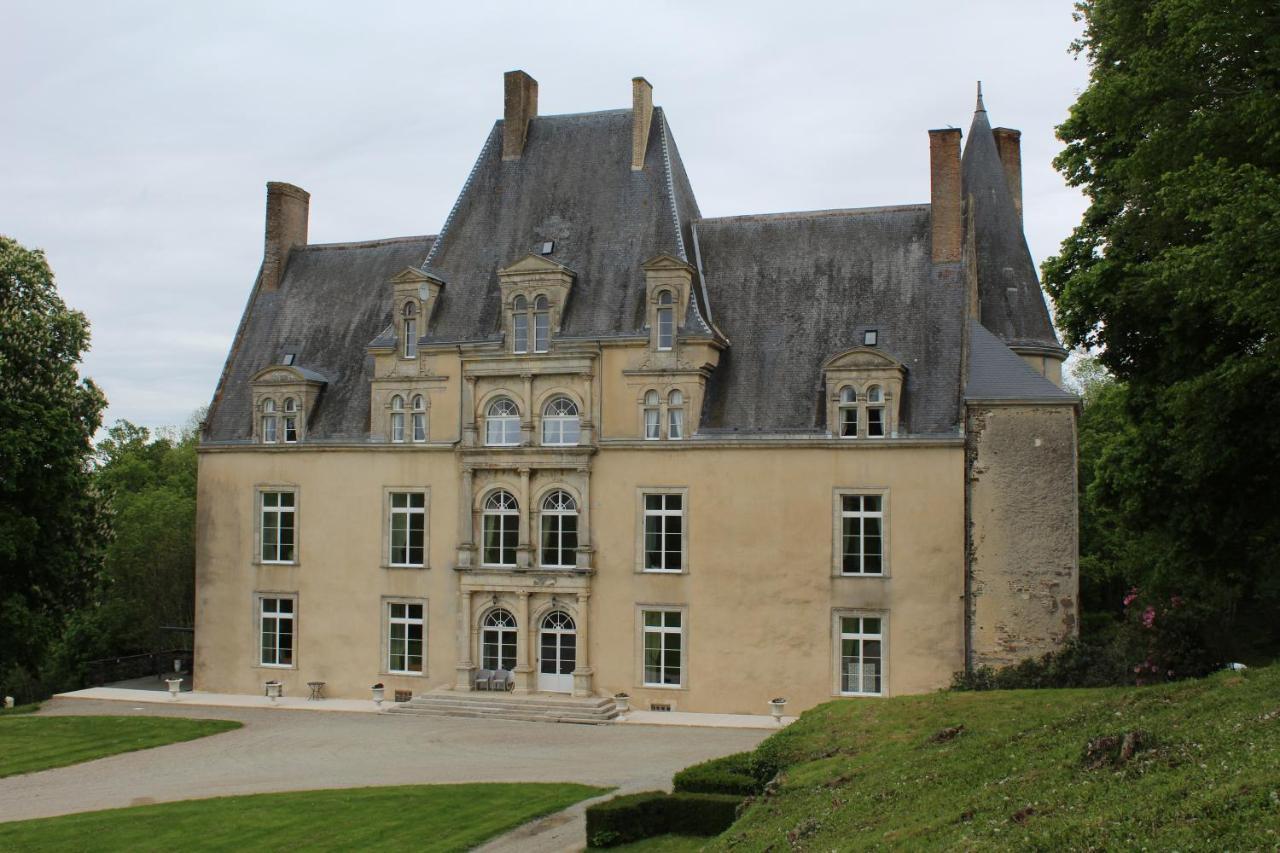 Chateau De La Lucaziere Mont-Saint-Jean  外观 照片