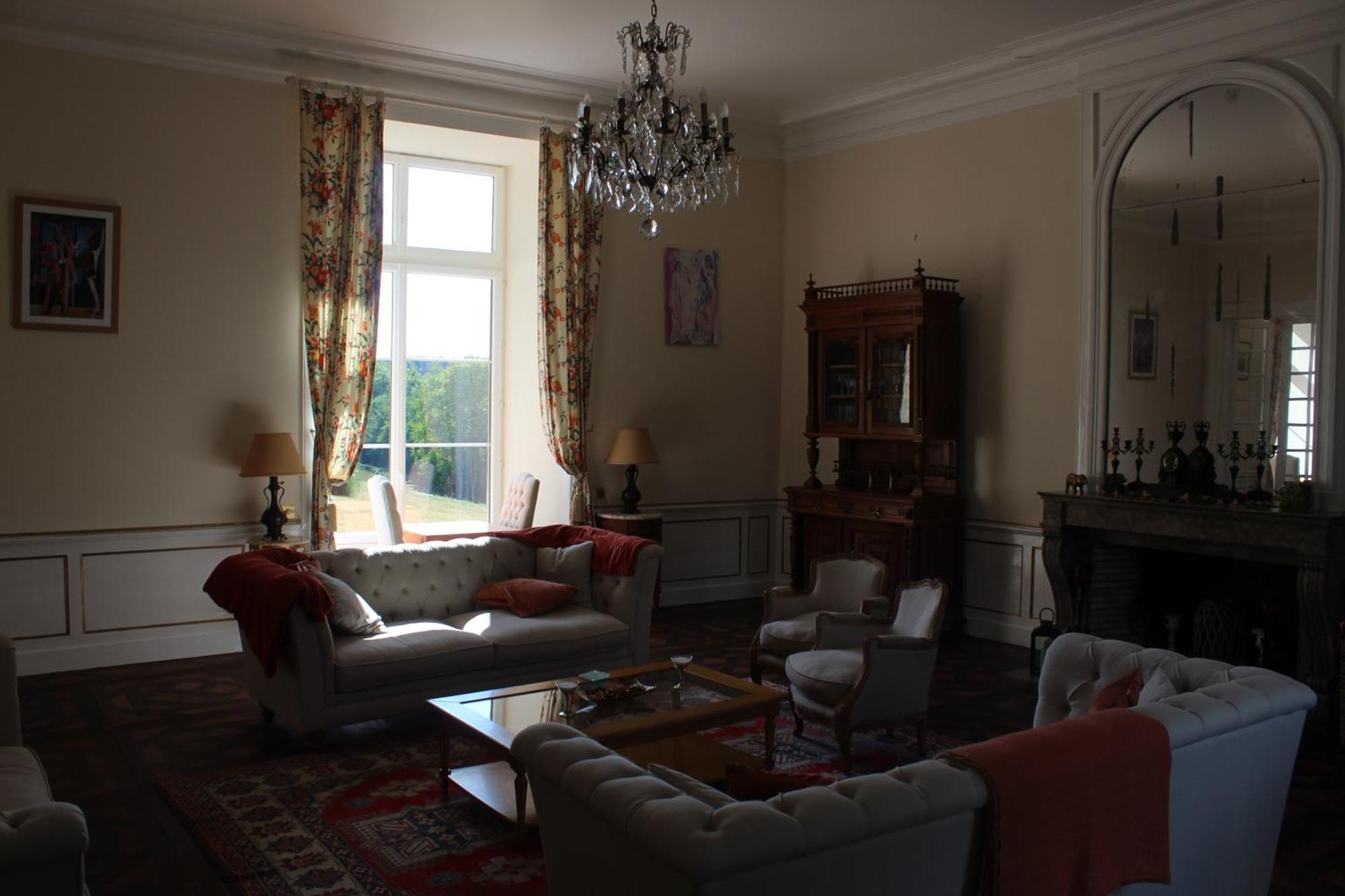 Chateau De La Lucaziere Mont-Saint-Jean  外观 照片